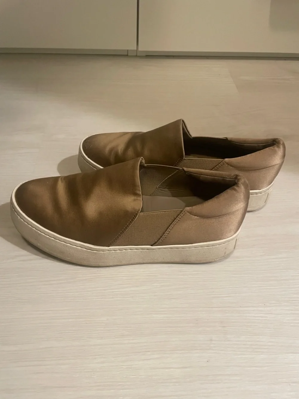 VINCE Women’s Slip-On Platforms